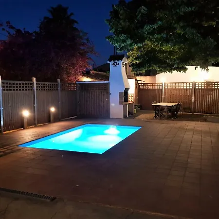 Casa Raval De Gracia C *